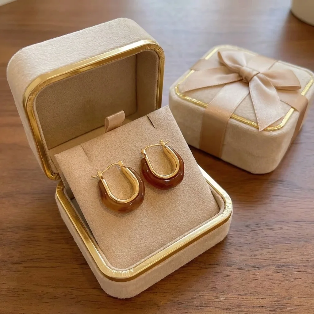 “Bientôt disponible” Boucles d'Oreilles 
