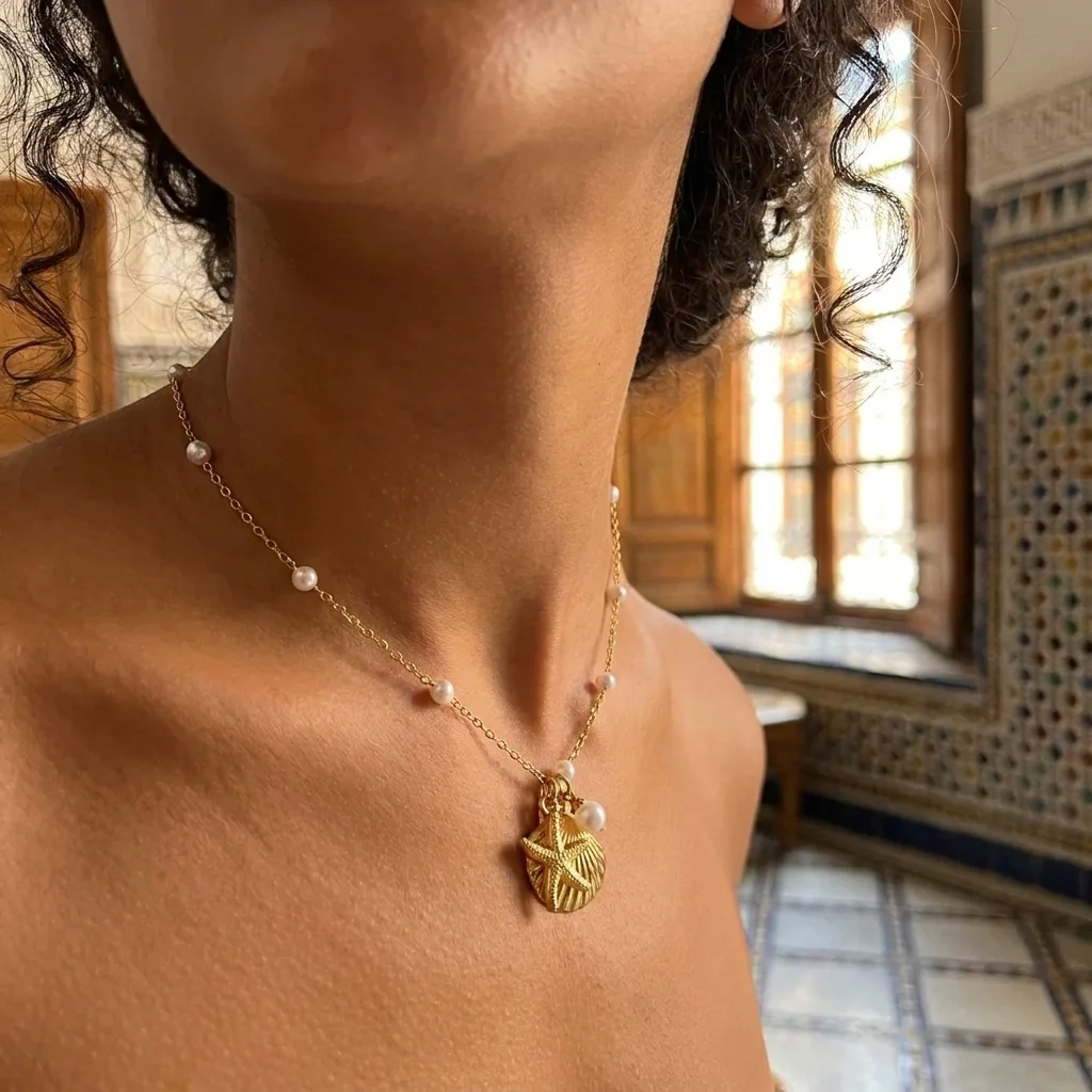 “Bientôt disponible” Chaîne Perlée avec Pendentifs Étoile de Mer *MOANA*