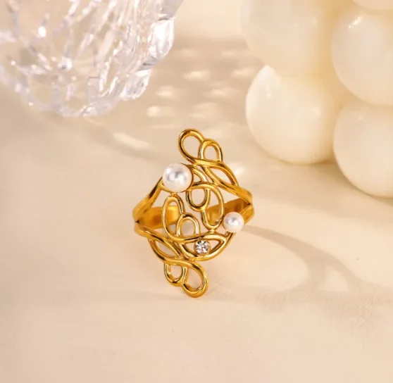 “Bientôt disponible” Bague Cocktail 