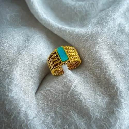 Bague Ajustable Large Dorée – Style Ethnique avec Pierre Rectangulaire Turquoise