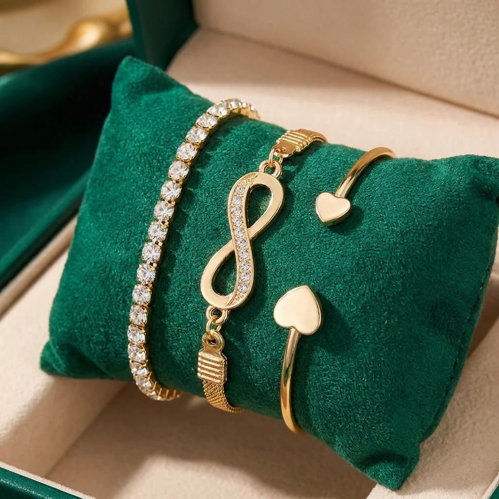 “Bientôt disponible” Set de Bracelets Infinity Love Gold