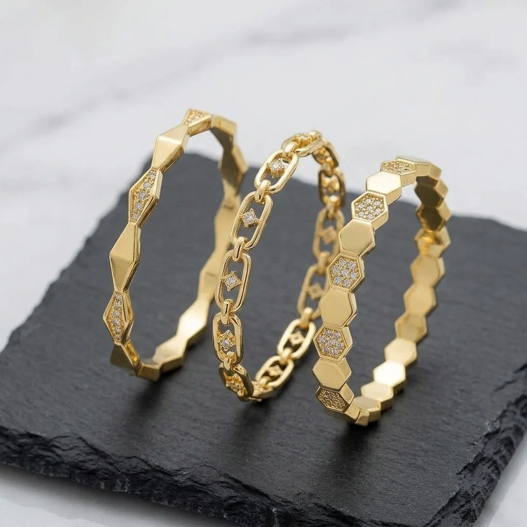 Trio de Bracelets en Acier Inoxydable Doré 18k PVD - Motifs Nid d'Abeille, Maillons & Losanges