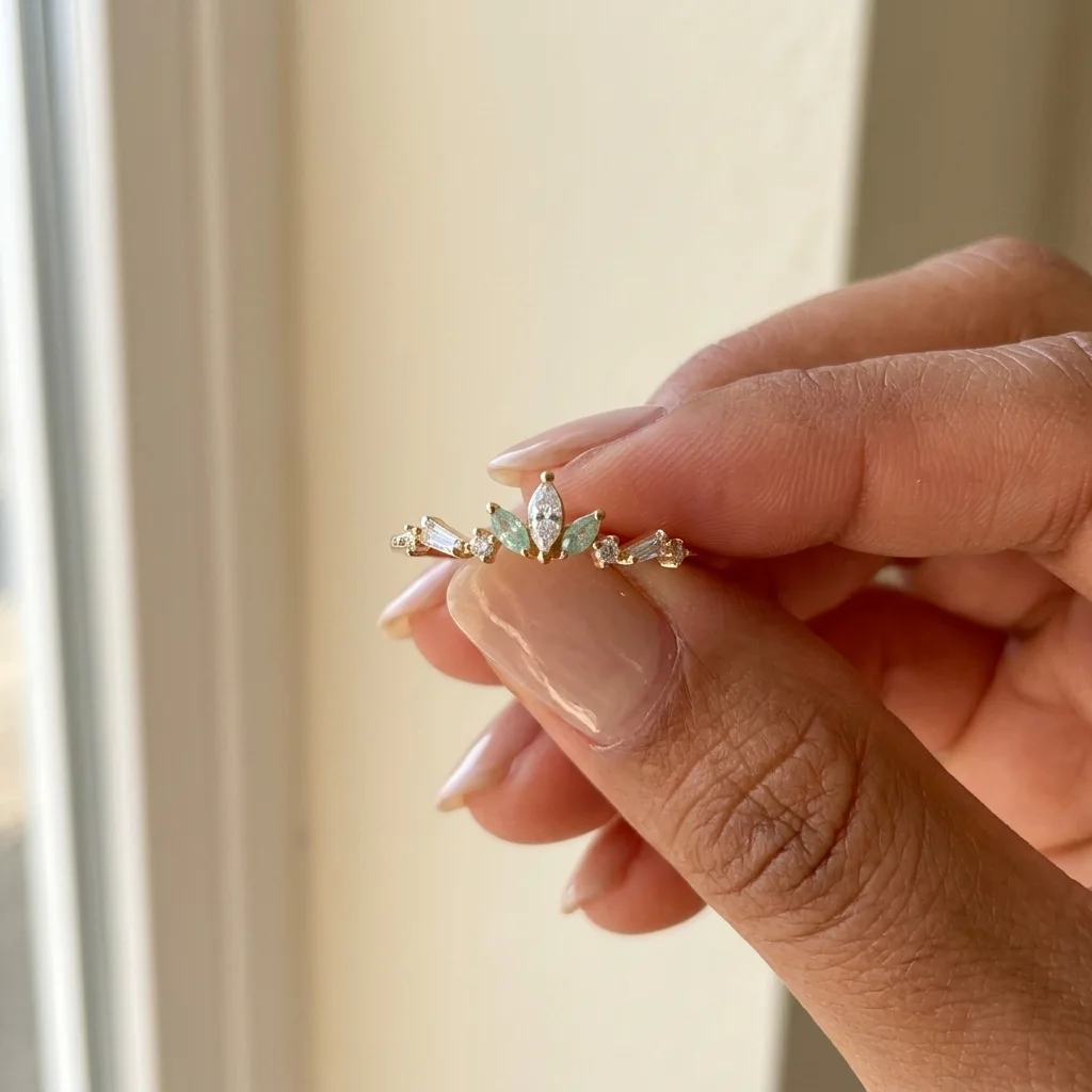 “Bientôt disponible” Bague Couronne 