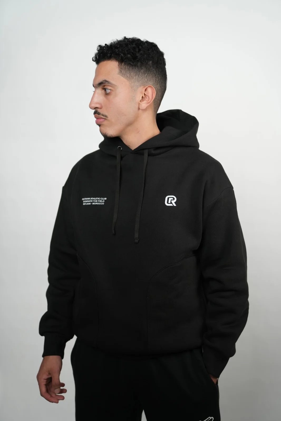 OVERSIZED BLACK HOODIE