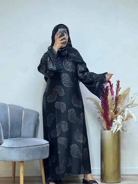 عباية "زوم مزوق" - الأناقة بالفخامة الخليجية (مستوردة من الإمارات) 🇦🇪