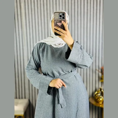 🌸 فستان المربعات اللي غادي يخلّيك تقولي: "هذا هو الفستان اللي كنت نتمناه!" 🌸