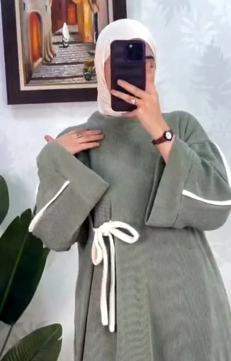 🔥 فستان شتوي مريح بخامة فرو ناعم - تصميم كاجوال بأكمام واسعة وحزام قماشي! 🔥