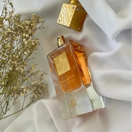 Ana Abiyedh I am White poudrée Lattafa