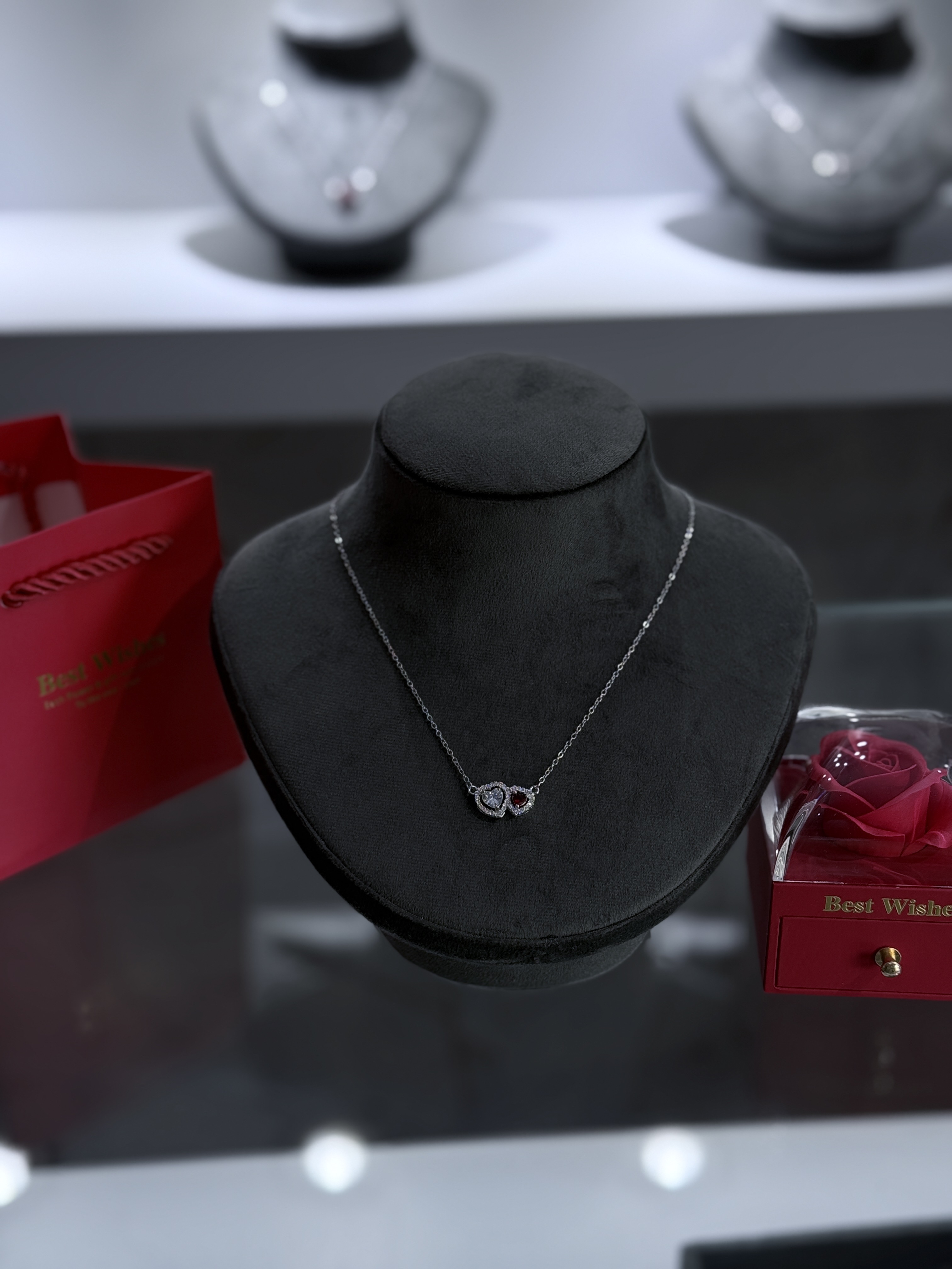 Collier à Pendentif Cœurs Halo