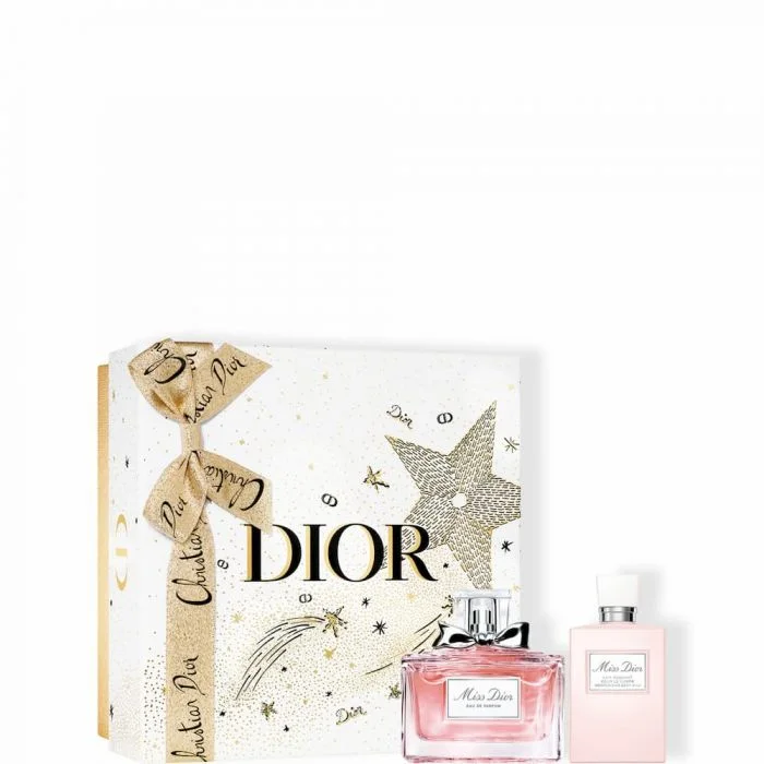 Le raffinement d’une rose sensuelle surpiquée de bois de rose.