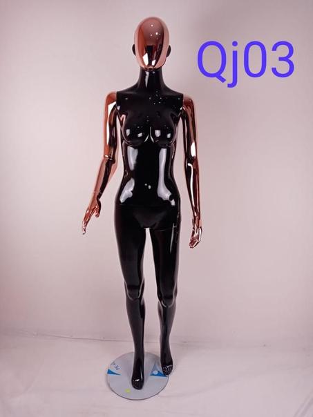 mannequin femme noir  sportif en polyester