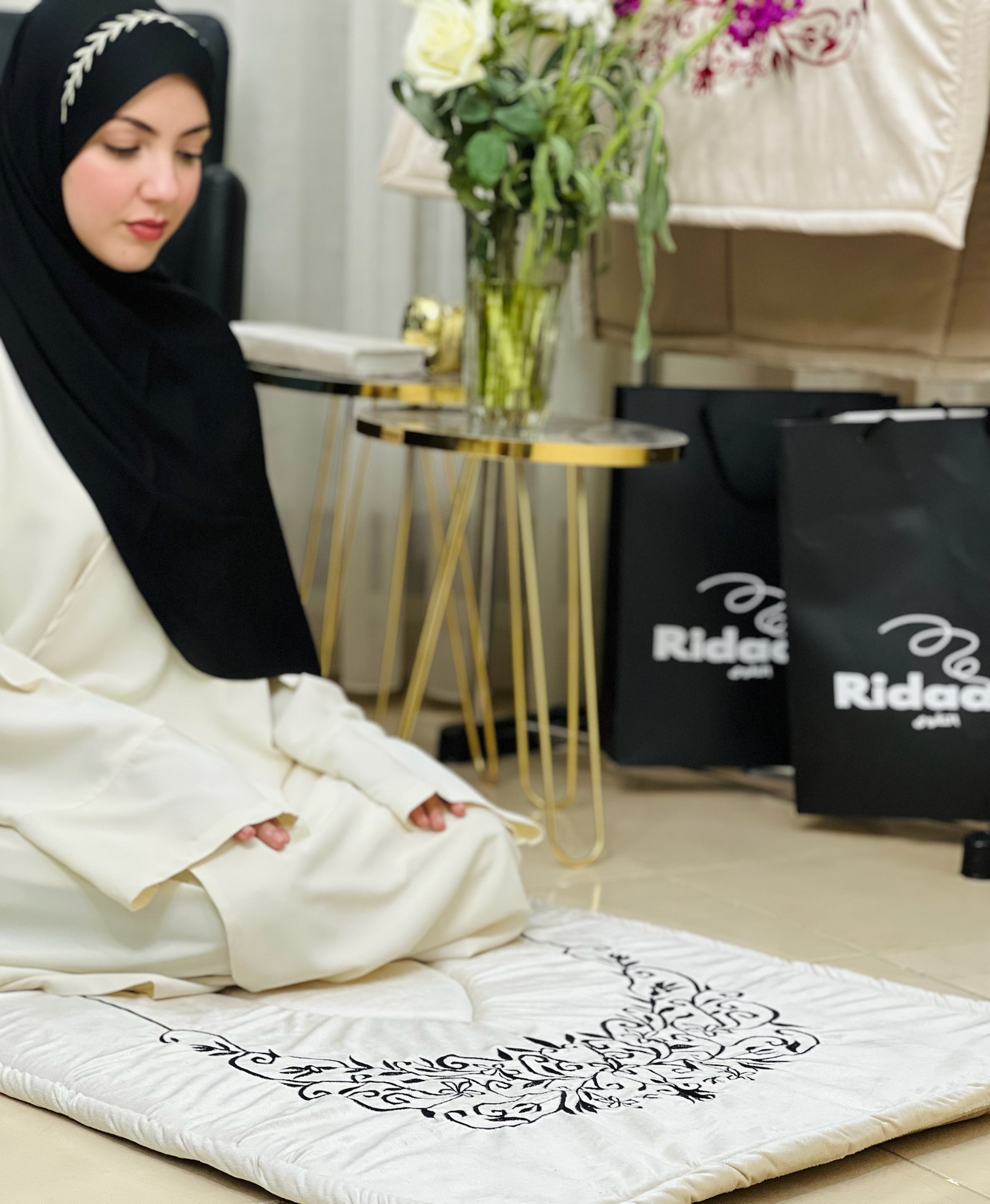 طقم صلاة فاخر بثلاث قطع مطروزة