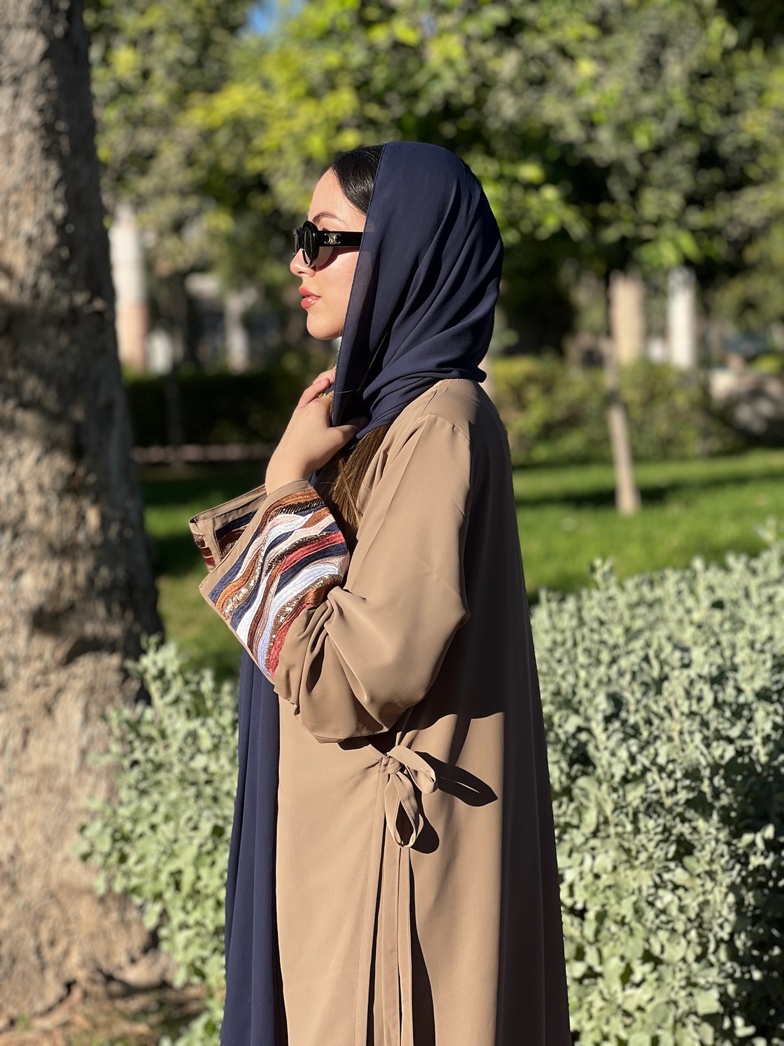 عباية متعددة الإطلالات