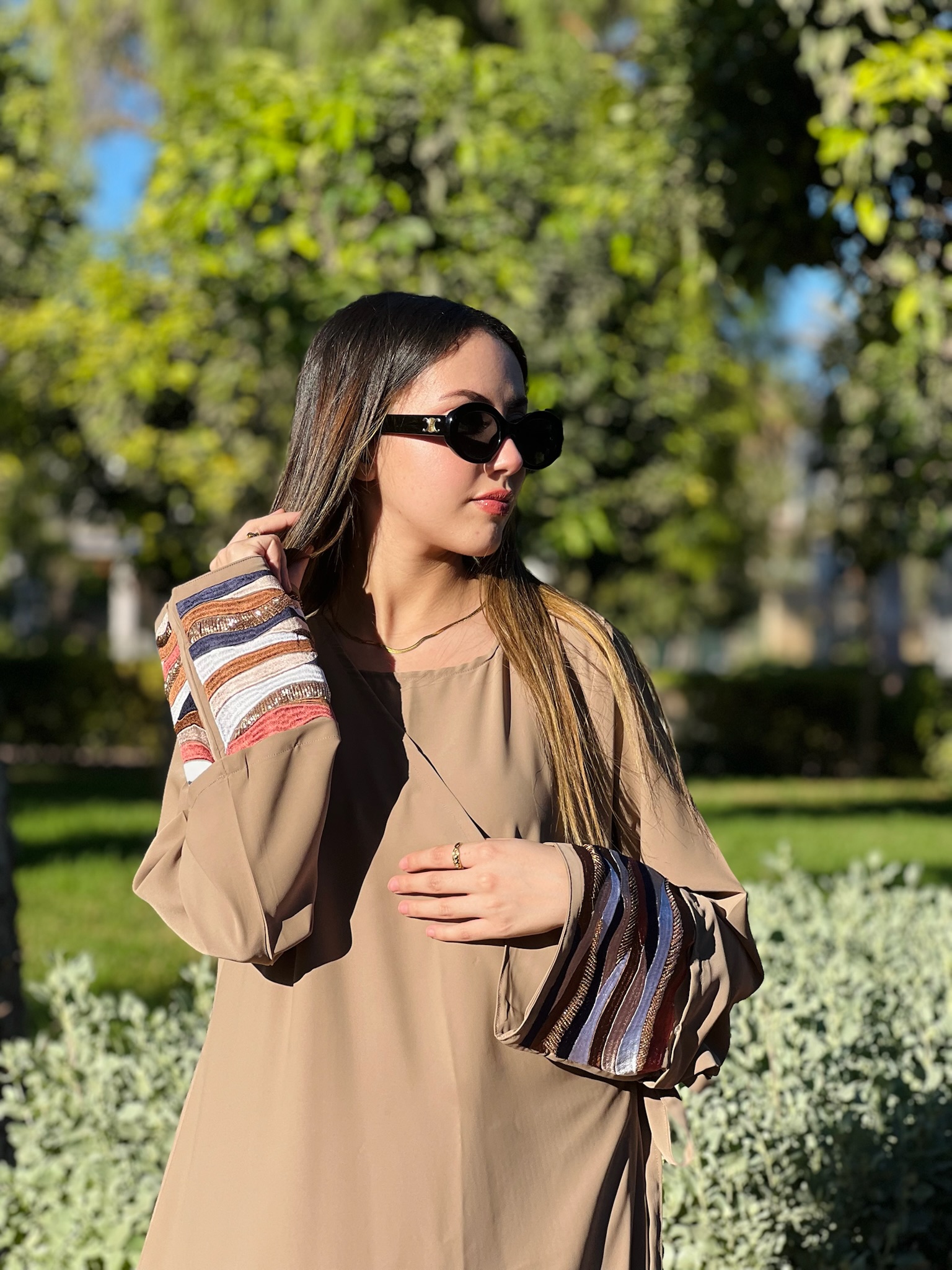 عباية متعددة الإطلالات