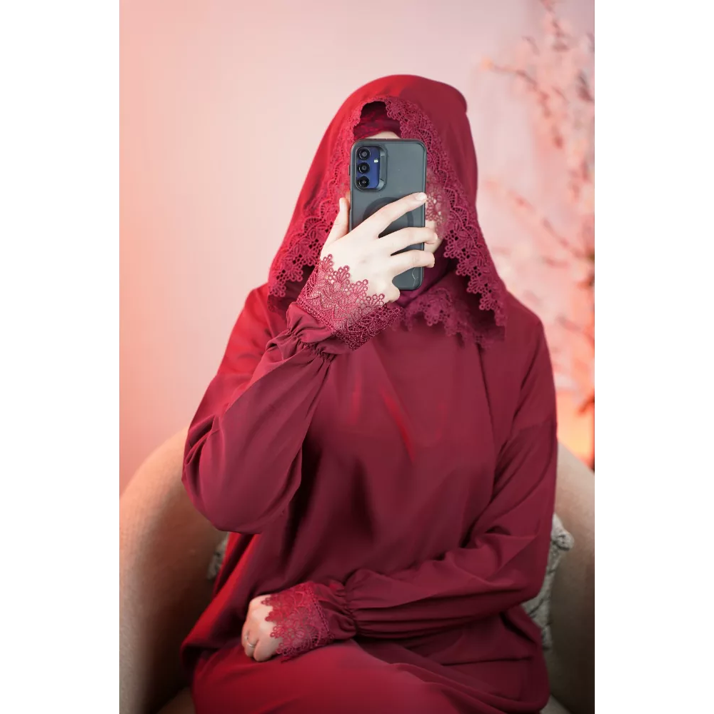 Abaya Dentelle de prière