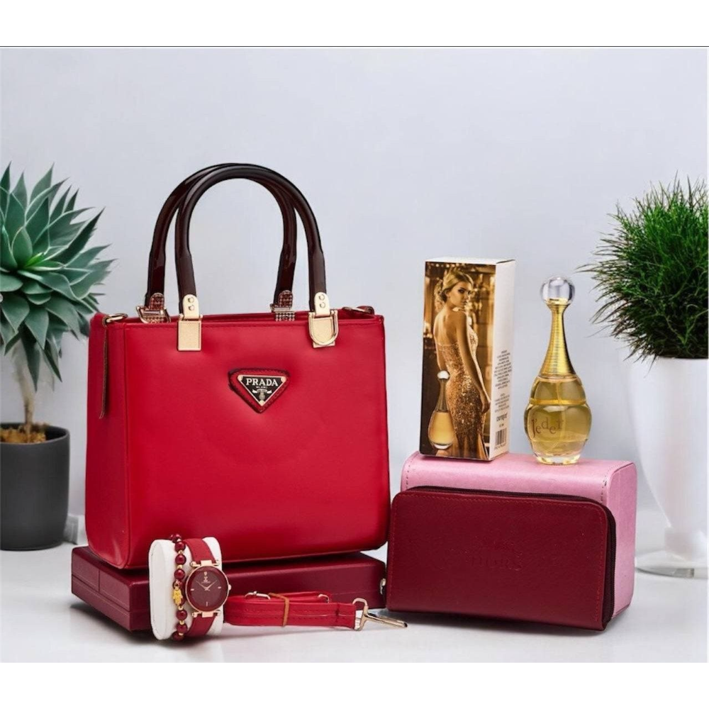 صاك PRADA الأكثر طلبا + باك هدايا فخم 🎁 ( عطر فاخر + ساعة أنيقة + محفظة نقود) بثمن مميز و عرض محدود