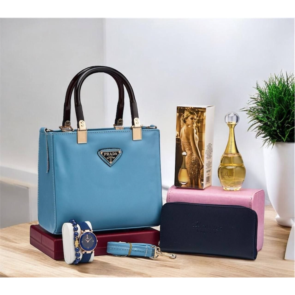 صاك PRADA الأكثر طلبا + باك هدايا فخم 🎁 ( عطر فاخر + ساعة أنيقة + محفظة نقود) بثمن مميز و عرض محدود