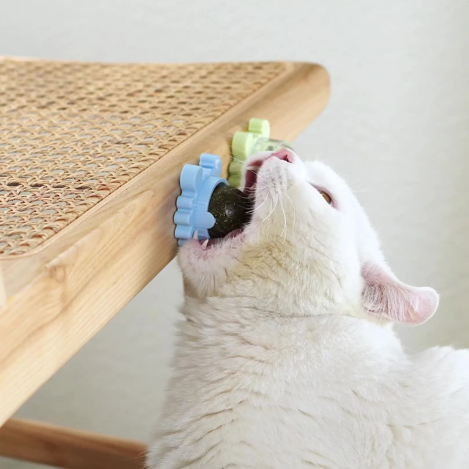 CatCrack™ Balls