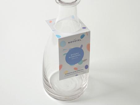 مجموعة (100) تعليق كرتوني للمشروبات بشعارك