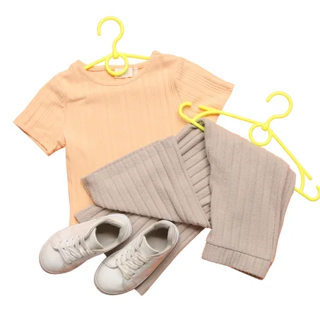 ملابس الاطفال