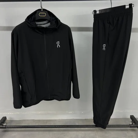 Ensemble ON Running New Collection 2-pieces Noir