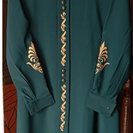 جلابة عصرية مطرزة الثمن على حساب الرشمة ابتدأ من 30.00