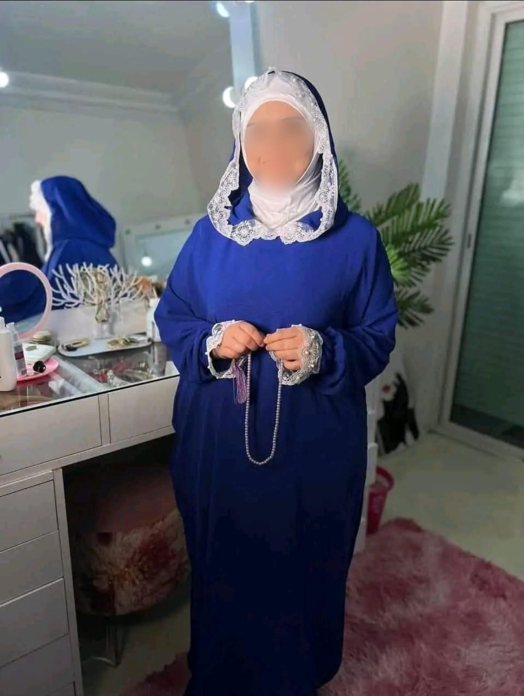 "✨ تألقي برقي في رمضان مع عبايات الصلاة الأنيقة! 🌙"