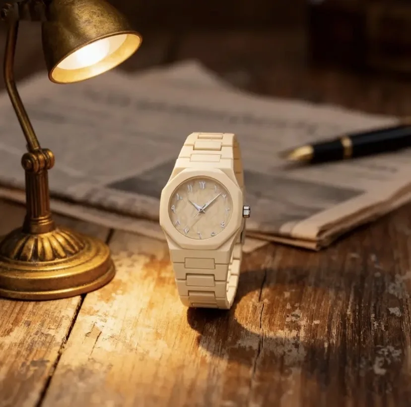 ساعة رجالية جديدة تعمل بالكوارتز ومتوفرة بعدة ألوان، مثالية للاستخدام اليومي وخيار رائع كهدية في مناسبات مثل الهالووين، عيد الميلاد، عيد الشكر، عيد الحب، شهر رمضان، أو في أعياد ميلاد الأصدقاء