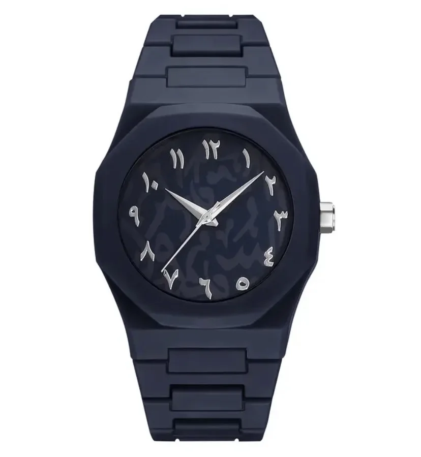 ساعة رجالية جديدة تعمل بالكوارتز ومتوفرة بعدة ألوان، مثالية للاستخدام اليومي وخيار رائع كهدية في مناسبات مثل الهالووين، عيد الميلاد، عيد الشكر، عيد الحب، شهر رمضان، أو في أعياد ميلاد الأصدقاء