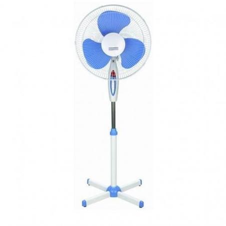 Ventilateur sur pied à 3 pales