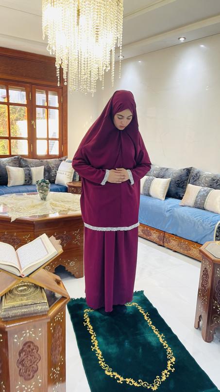 عباية الصلاة مناسبة لجميع المقاسات (مكونة من قطعتين)