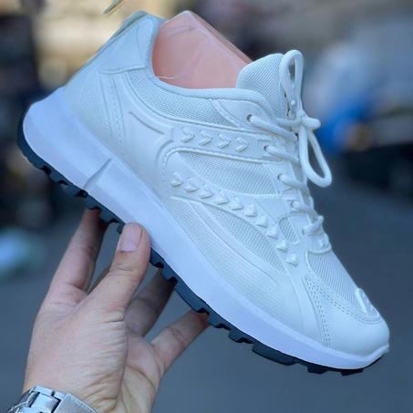 حذاء نسوي أنيق و مريح