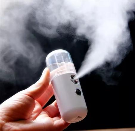 بخاخ مرطب الوجه