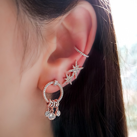 أقراط عصرية