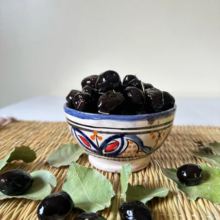 زيتون اسود عادي