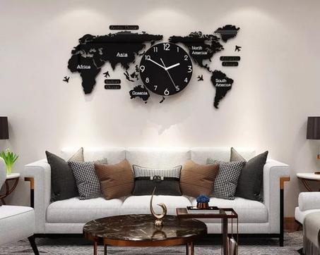 ساعة حائطية على شكل خريطة العالم