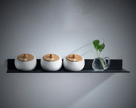 رفوف الألمنيوم في أحجام مختلفة لترتيب أغراض البيت وتوفير مساحات