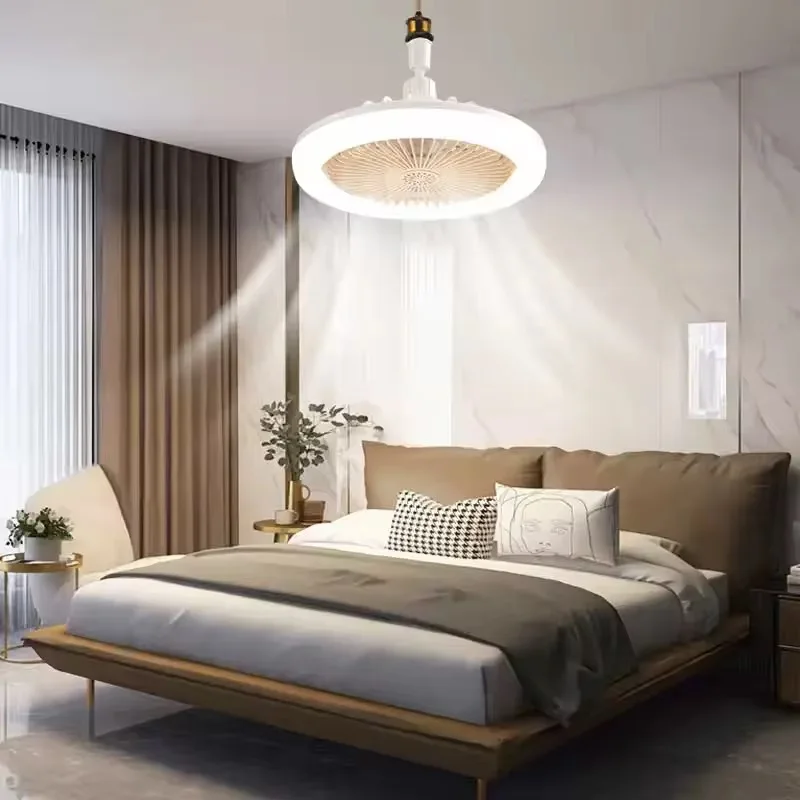 مصباح مع مروحية التبريد