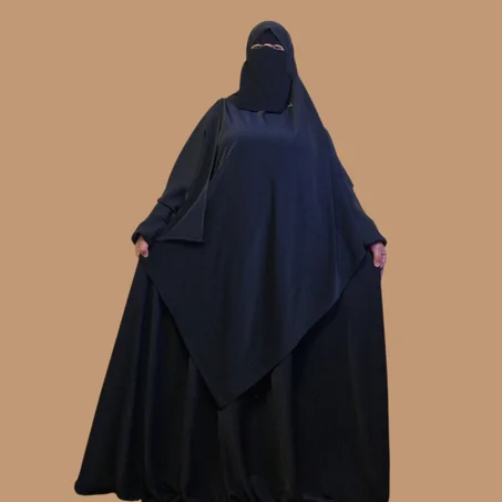 إطلالة متكاملة من قطعة واحدة (عباءة + خمار)