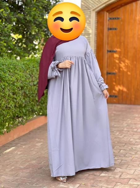 عباية فضفاضة او مرتاحة فاللبس توب كريب روز ناعم ومريح تصميم واسع كعطيك راحة المقاسات m. L.  xl او ألوان زاهية كتليق للمناسبات   سارعي بالحجز قبل متسالي الفرصة