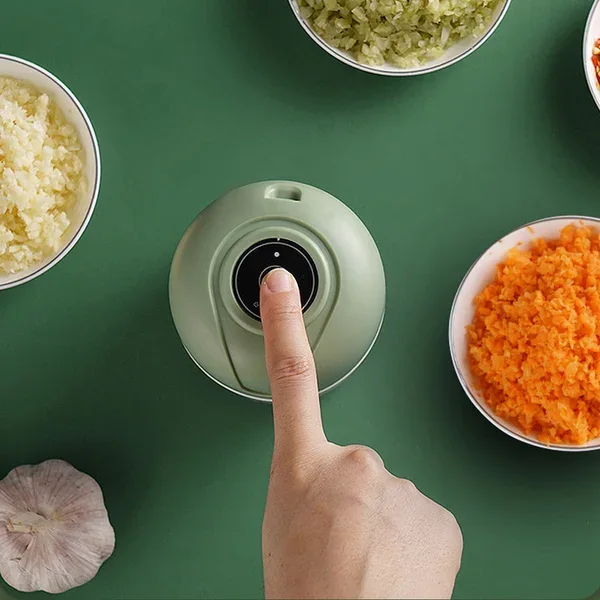 Mini hachoir électrique