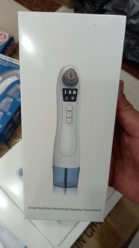 ASPIRATEUR POINTS NOIRE مزيل النقاط السوداء وحب الشباب