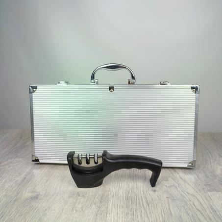 طقم سكاكين مع حقيبة حمل