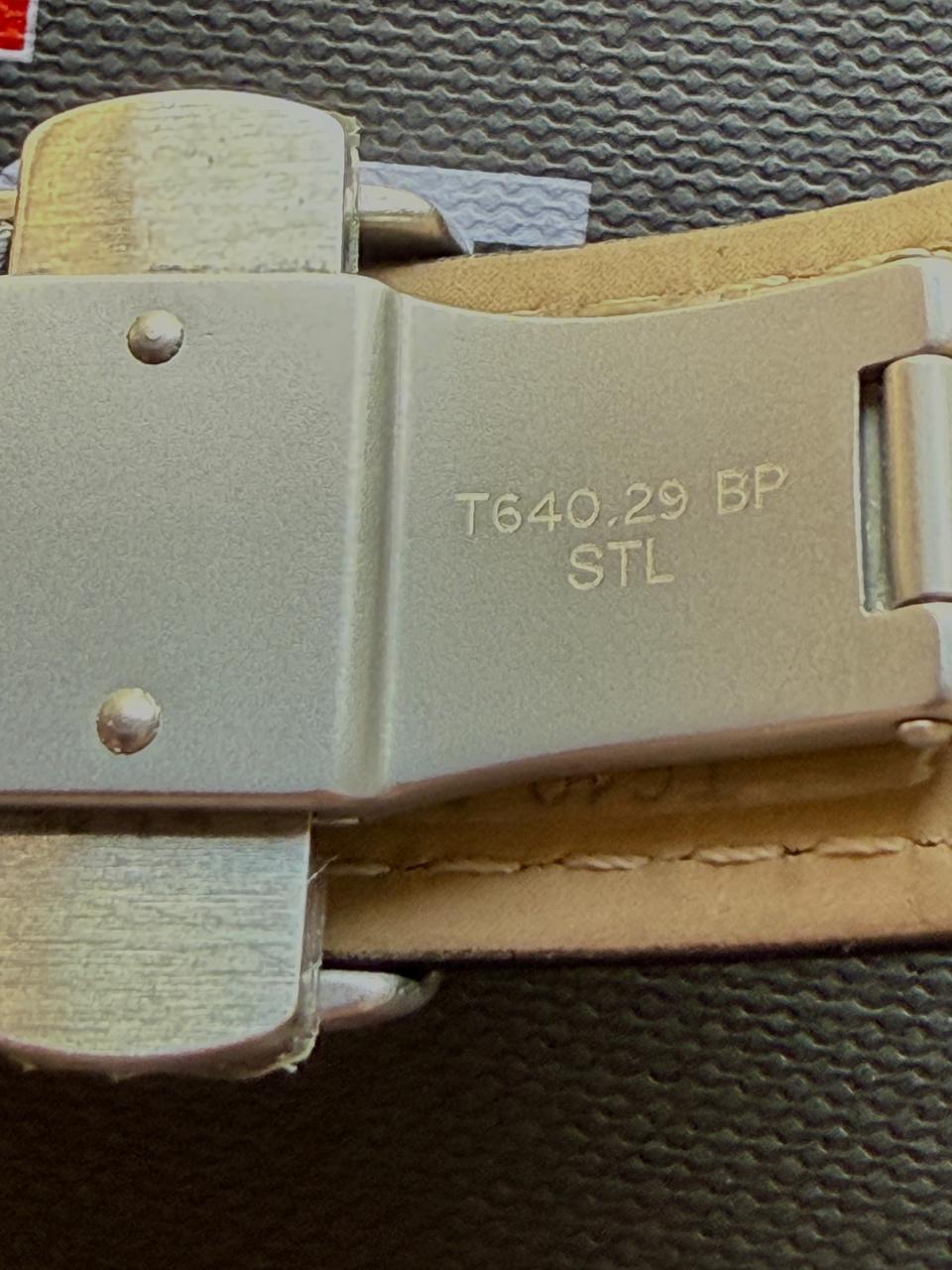 TISSOT COUTURIER CHRONOGRAPHE – T035.617.16.051.00