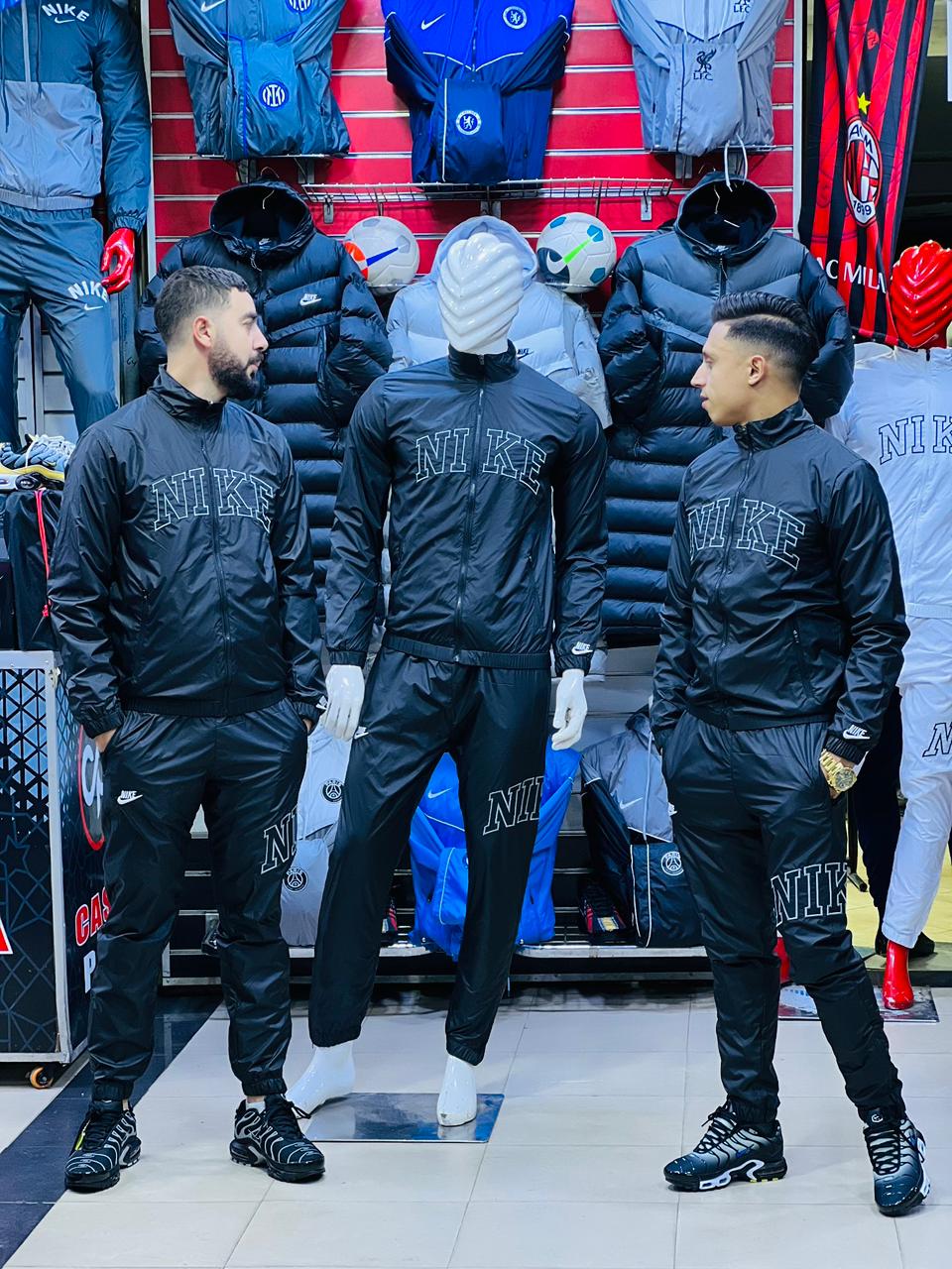 الجديد أنصومبل NIKE العالمية 2025