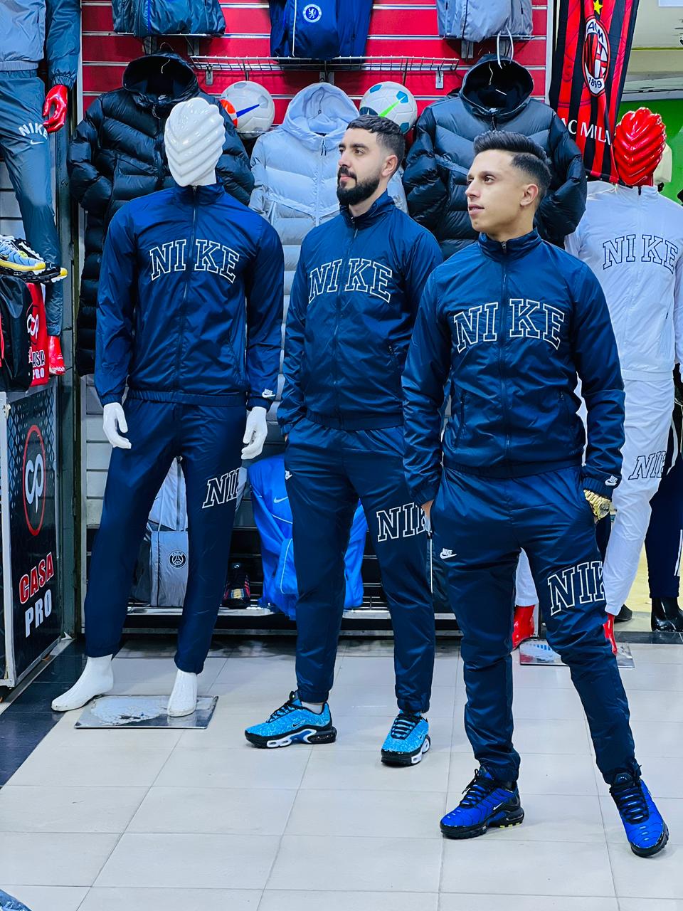 الجديد أنصومبل NIKE العالمية 2025