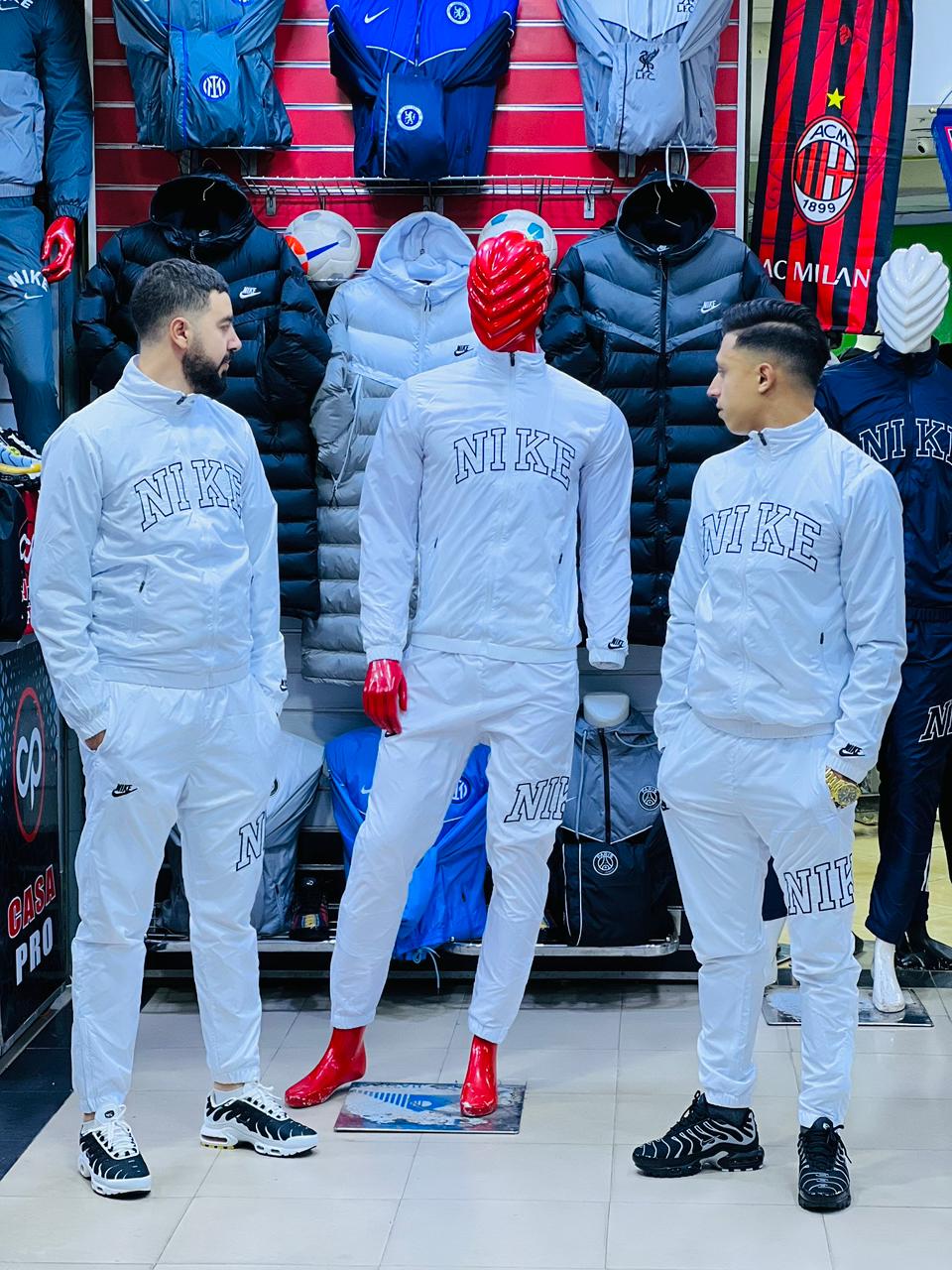 الجديد أنصومبل NIKE العالمية 2025