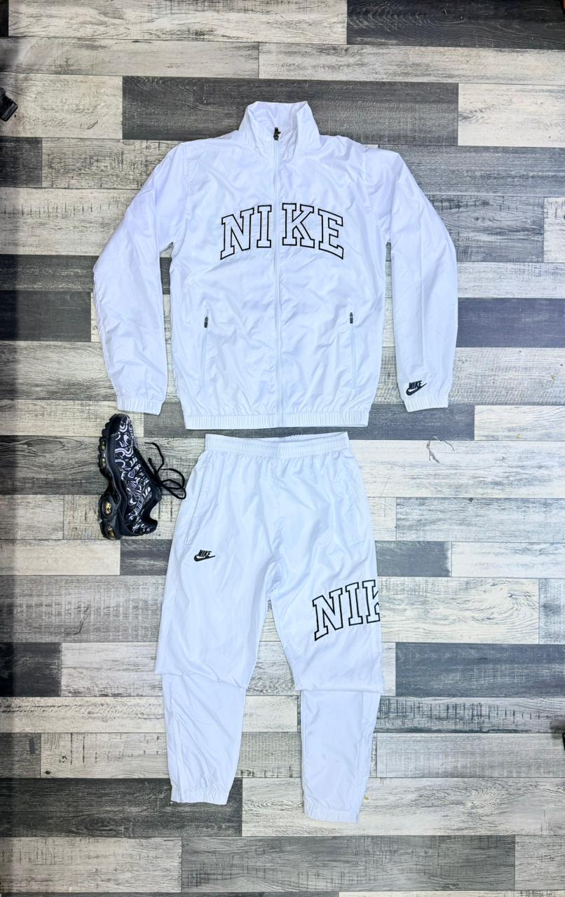 الجديد أنصومبل NIKE العالمية 2025