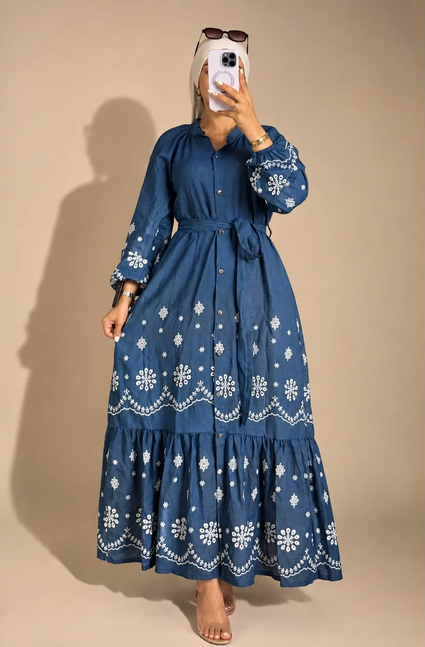 Robe Longue Brodée en lin ; Élégance Intemporelle