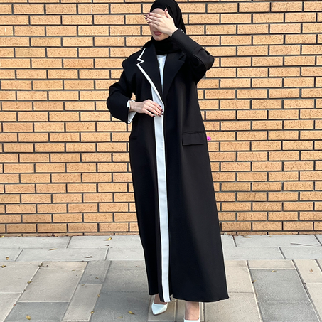 عباية لاين أبيض